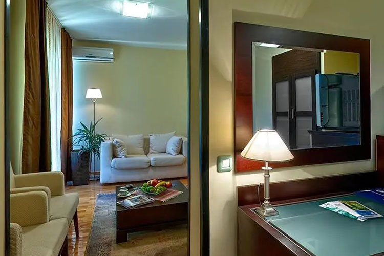 Hotel President